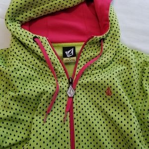 Volcome sweater